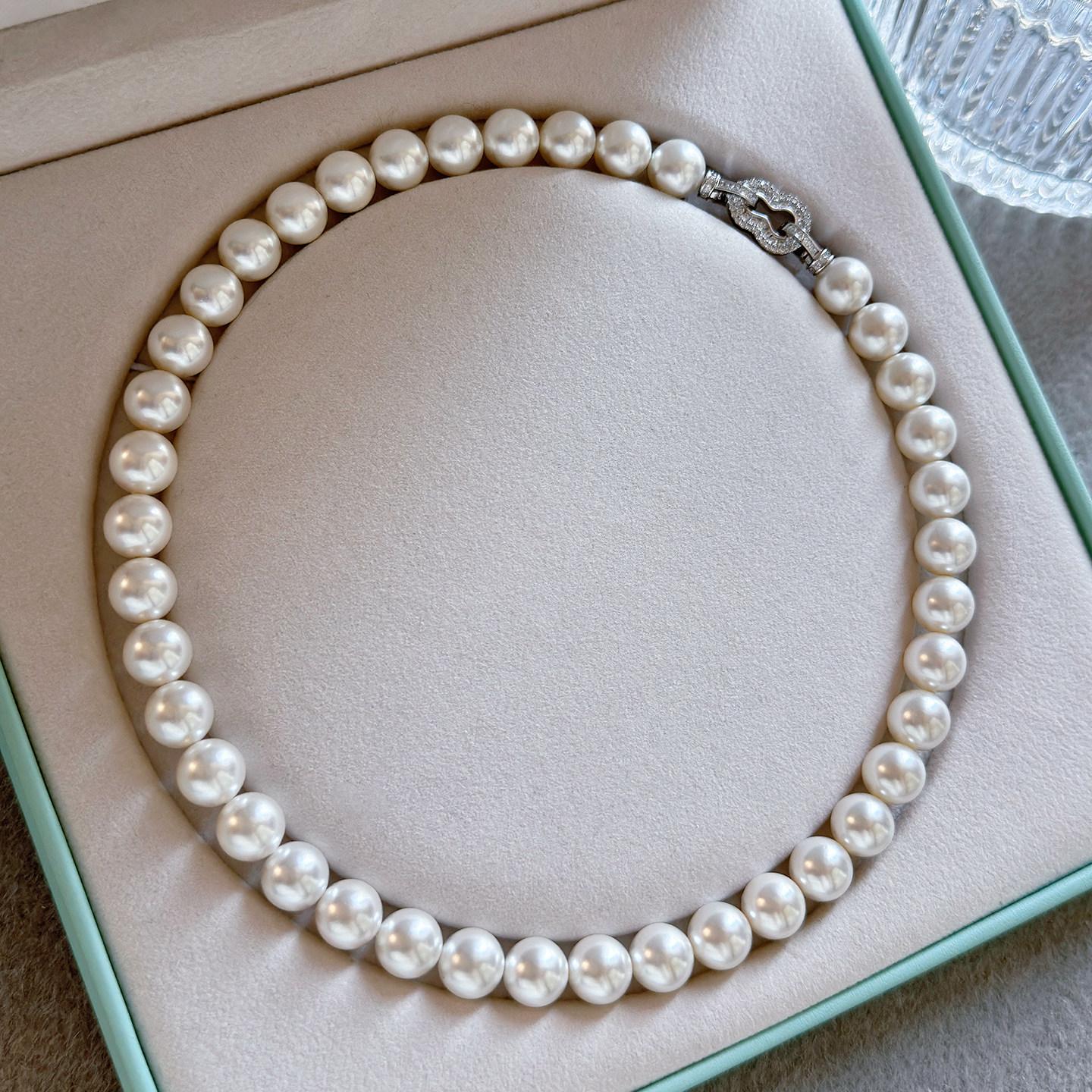 Detachable White Pearl Necklace for Women|Lucky Gourd Clasp, Elegant High-End Sweater Chain, 8mm & 10mm