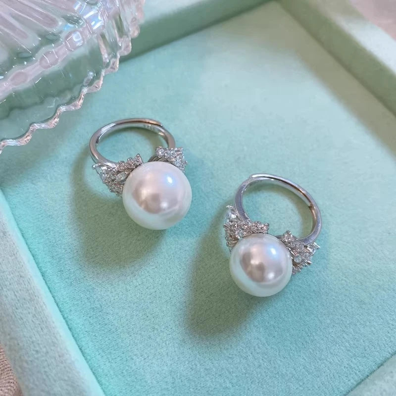 Queen Horse Eye Diamond White shell Pearl Ring Feminine Temperament Fashion French Celebrity Premium Ring