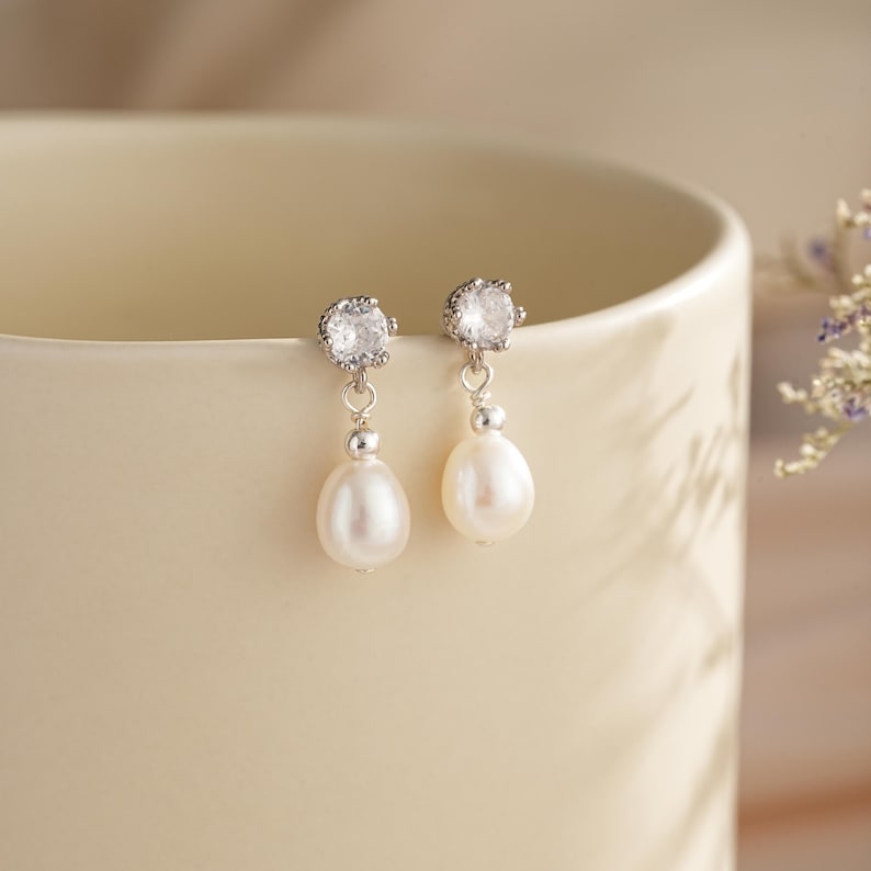 Diamond Pearl Stud Earrings,Dainty Freshwater Pearl Earrings,Gold Minimalist Drop Earrings,Bridal Earrings,Wedding Earrings,Bridesmaid Gift