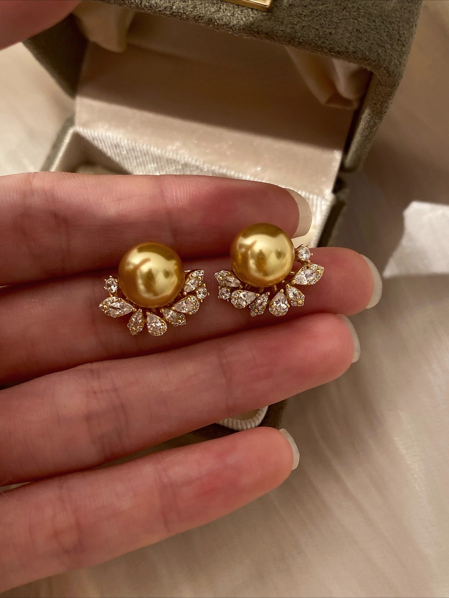 Pearl Earrings | Seiko Craftsmanship with S925 Sterling Silver | Micro-Inlaid Zirconia & Diamond | Niche Premium Stud Earrings for Women