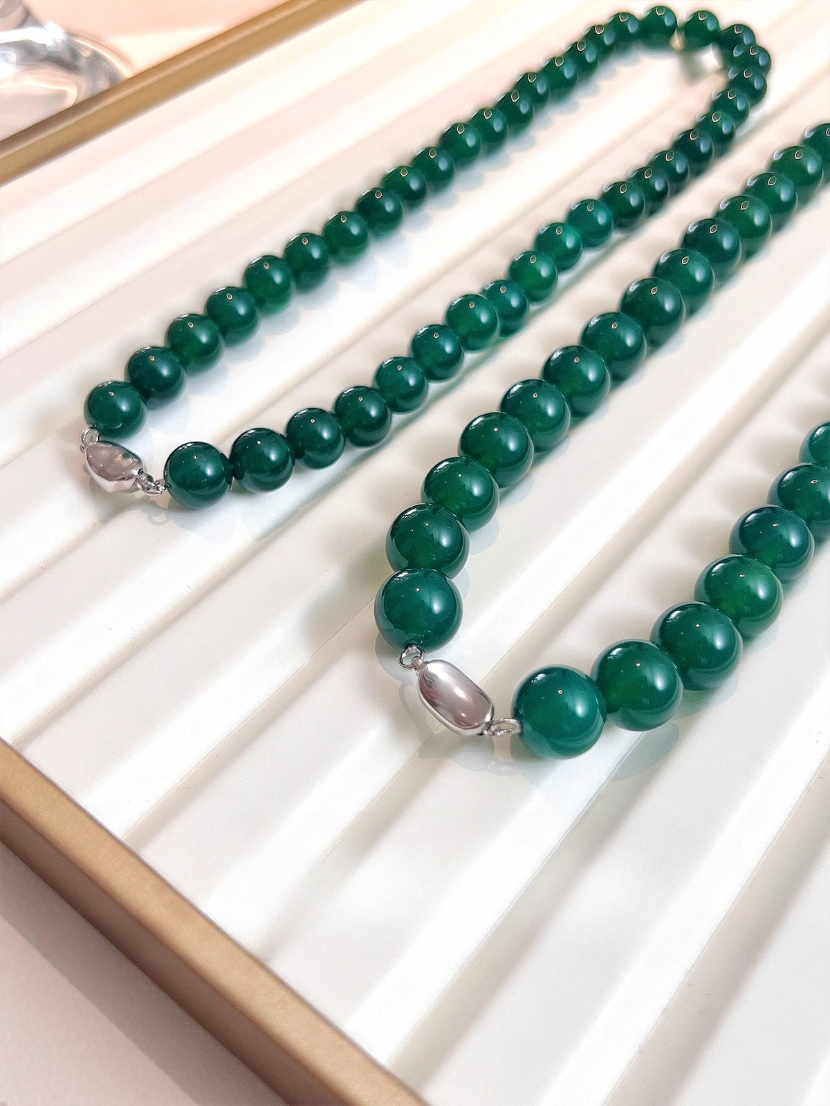 Green Chalcedony Bead Necklace – Natural Green Gemstone Necklace with 925 Sterling Silver Clasp, Elegant Women’s Jewelry