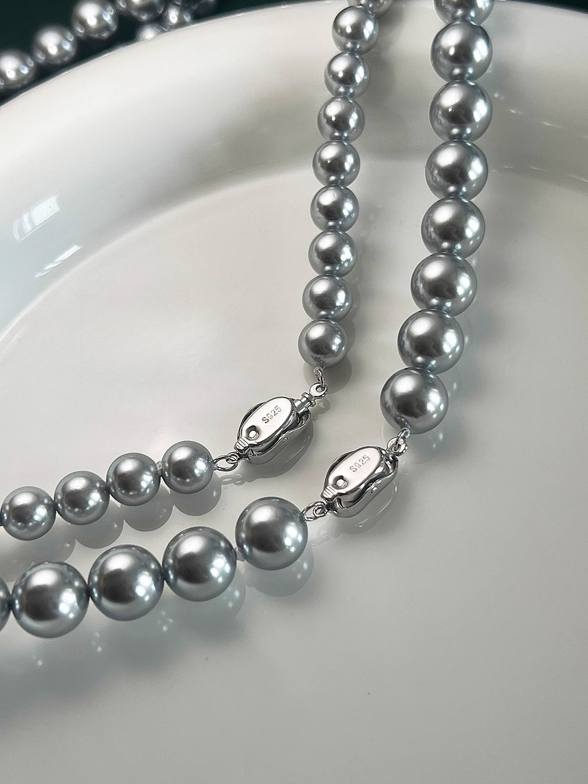 2025 New Women's Platinum Gray Pearl Necklace – 8mm Real Hemp Clavicle Chain Accessory