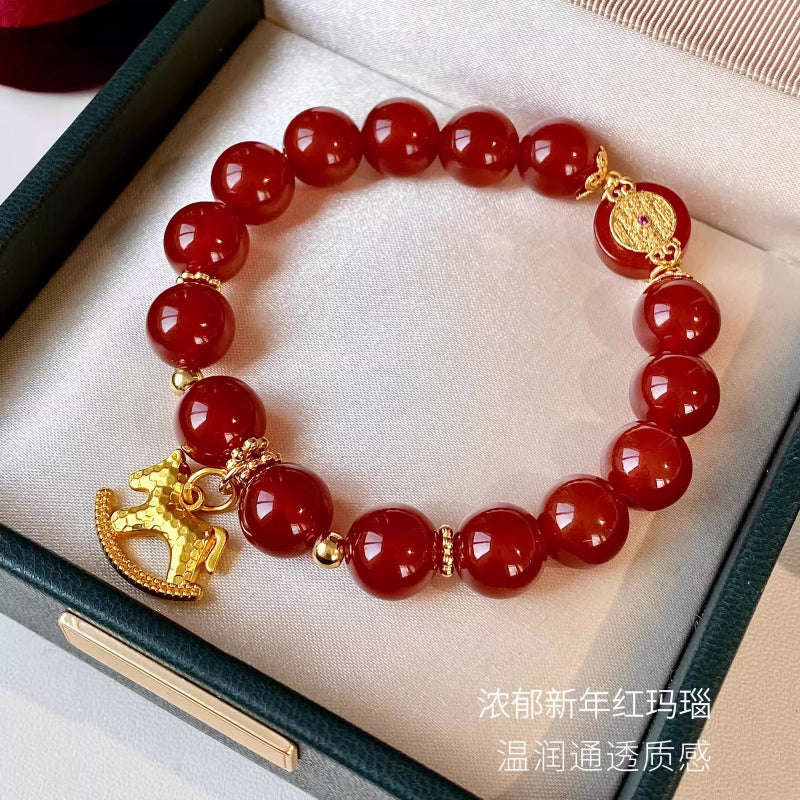 Crushed ice ice gold Trojan horse red agate beaded bracelet light luxury retro high-end sense natal year burgundy jewelry