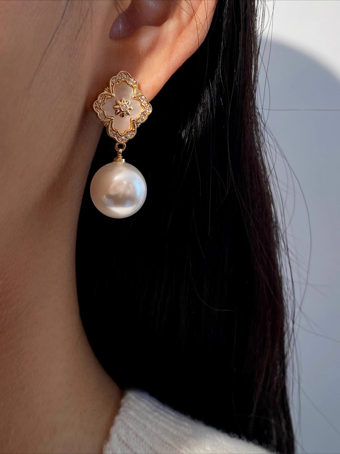 14mm Pearl Drop Earrings – Gold Mother-of-Pearl Clover Dangle Earrings, Luxury Statement Jewelry for Women