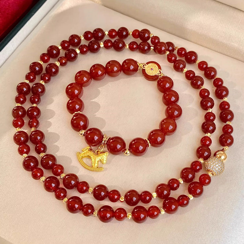 Crushed ice ice gold Trojan horse red agate beaded bracelet light luxury retro high-end sense natal year burgundy jewelry