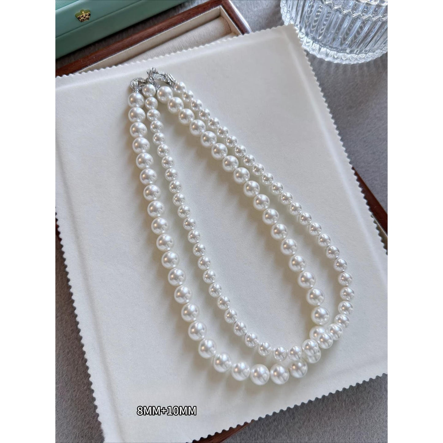 Detachable White Pearl Necklace for Women｜Lucky Gourd Clasp, Elegant High-End Sweater Chain, 8mm & 10mm