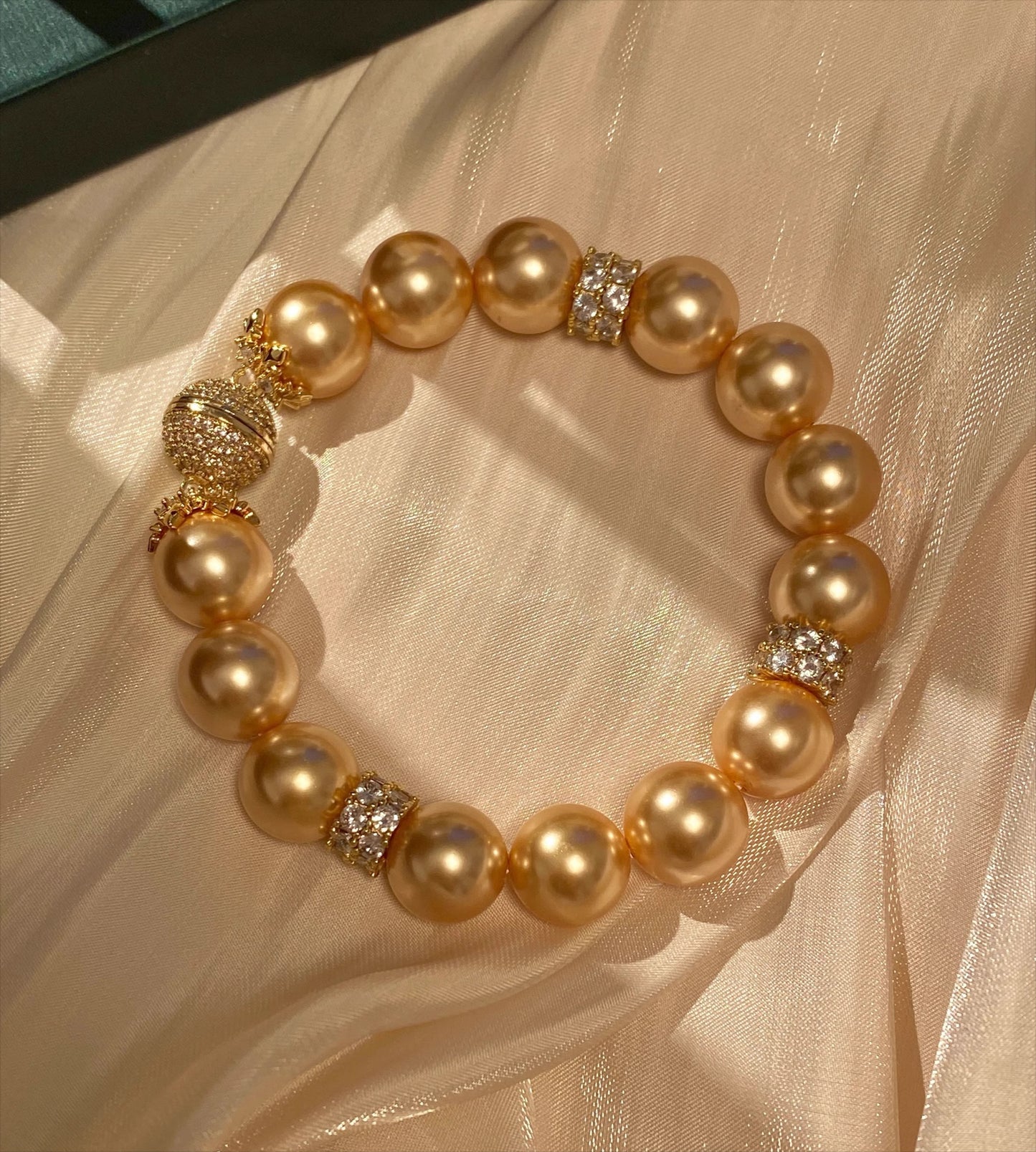 12mm Gold South Sea Pearl Bracelet - Luxury South Sea Pearls - Premium Collection