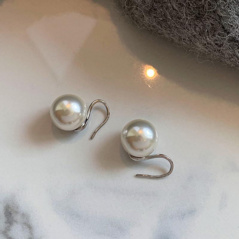 Classic 10mm Iridescent Pearl Earrings Women High Heel Stud Ear Hook Premium Shiny Jewelry Trendy