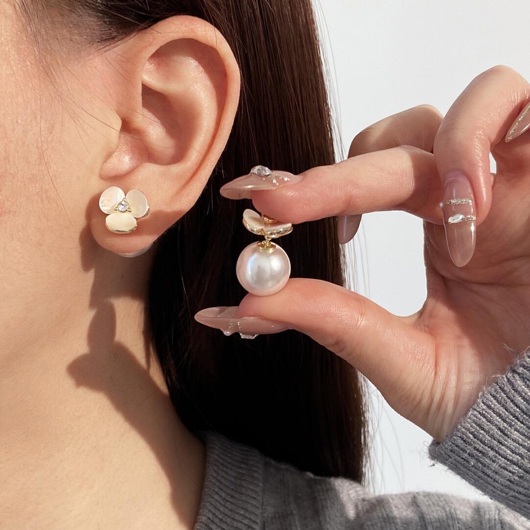 Clover pearl stud earrings, niche design sense, front and rear two-wear earrings, temperament silver needle earrings [three-wear method] Clover stud earrings 12mm