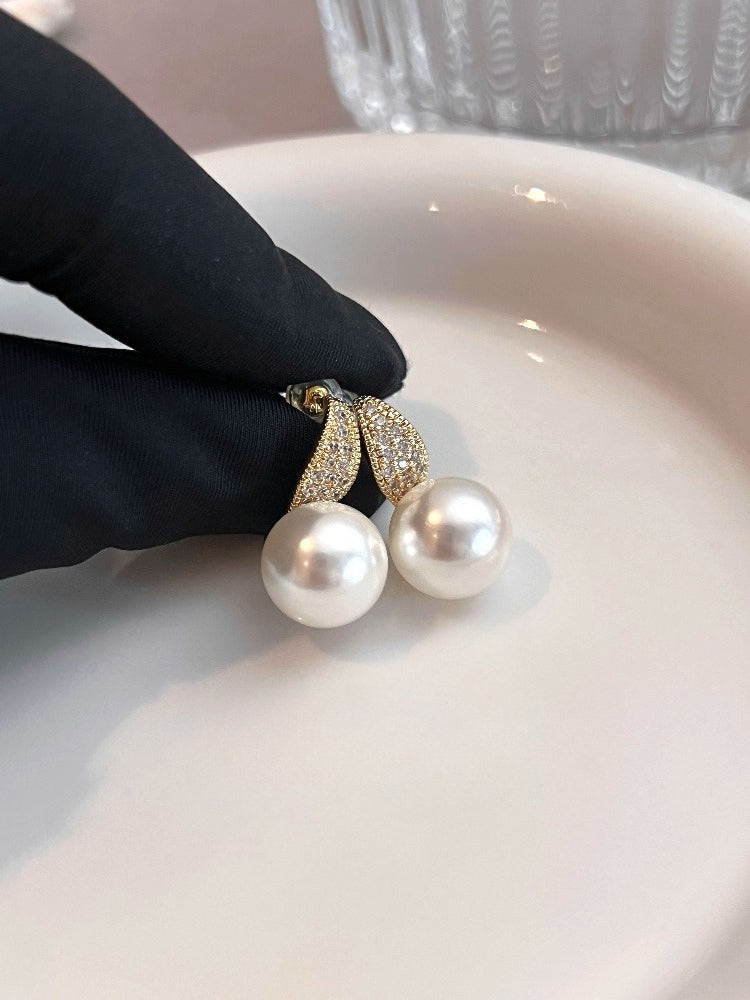 French Super Flash Australian White Pearl Stud Earrings | 12mm Retro Design | Explosive 2025 Trend | Diamond & Gold Light Luxury | Square/Round Face Fit