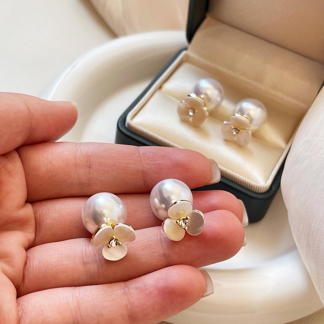Clover pearl stud earrings, niche design sense, front and rear two-wear earrings, temperament silver needle earrings [three-wear method] Clover stud earrings 12mm