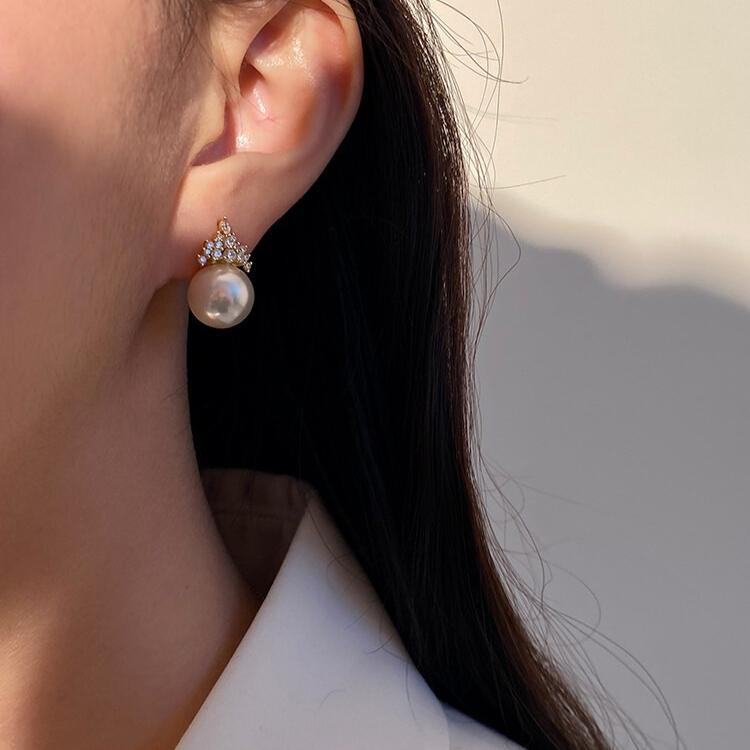 12mm white shellpearl earrings, stud earrings, suitable for gifts, must-have accessories for girls, suitable for daily wear and parties