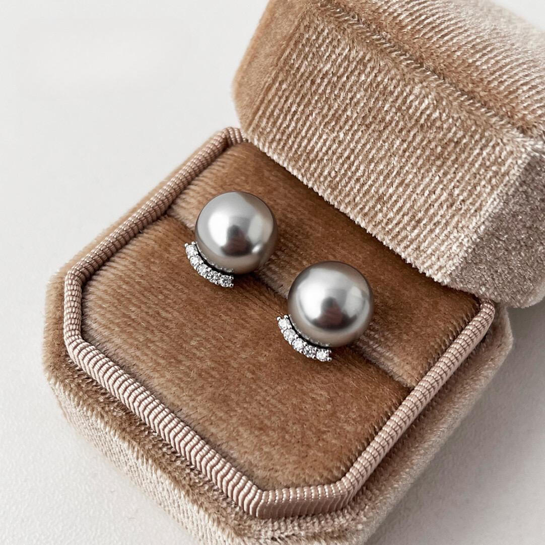 Pearl stud earrings niche high-end earrings 10mm
