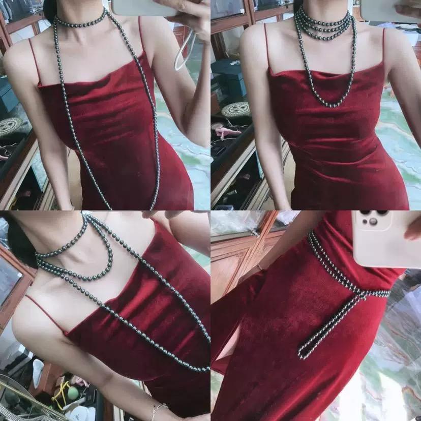 180cm white mother shell pearl necklace is of high quality in autumn and winter, with various ways of wearing. The size is 180cm 8mm.