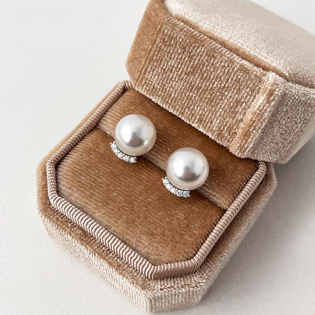 Pearl stud earrings niche high-end earrings 10mm