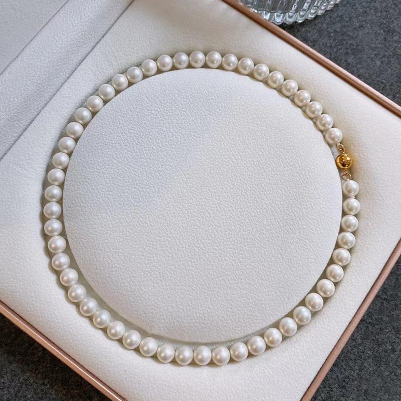 Australian white pearl necklace, celebrity gold ball magnetic buckle collarbone chain, suitable for graduation ceremonies, birthday gifts, Mother's Day gifts