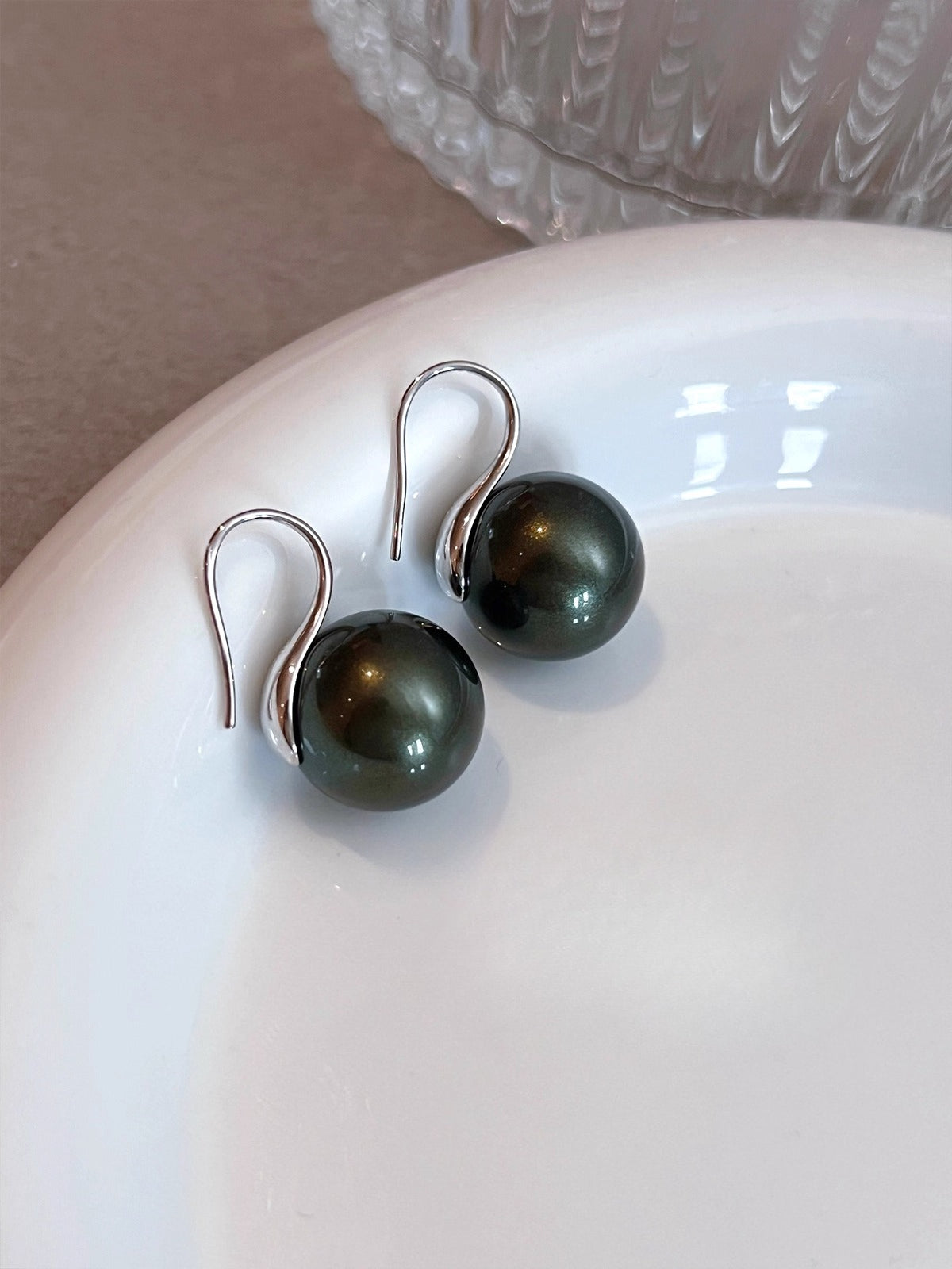 Tahitian Green Peacock Pearl Stud Earrings | 12mm Diamond Retro Design | High Heels Style | Exclusive Super-Flash Ear Hooks for Square Faces