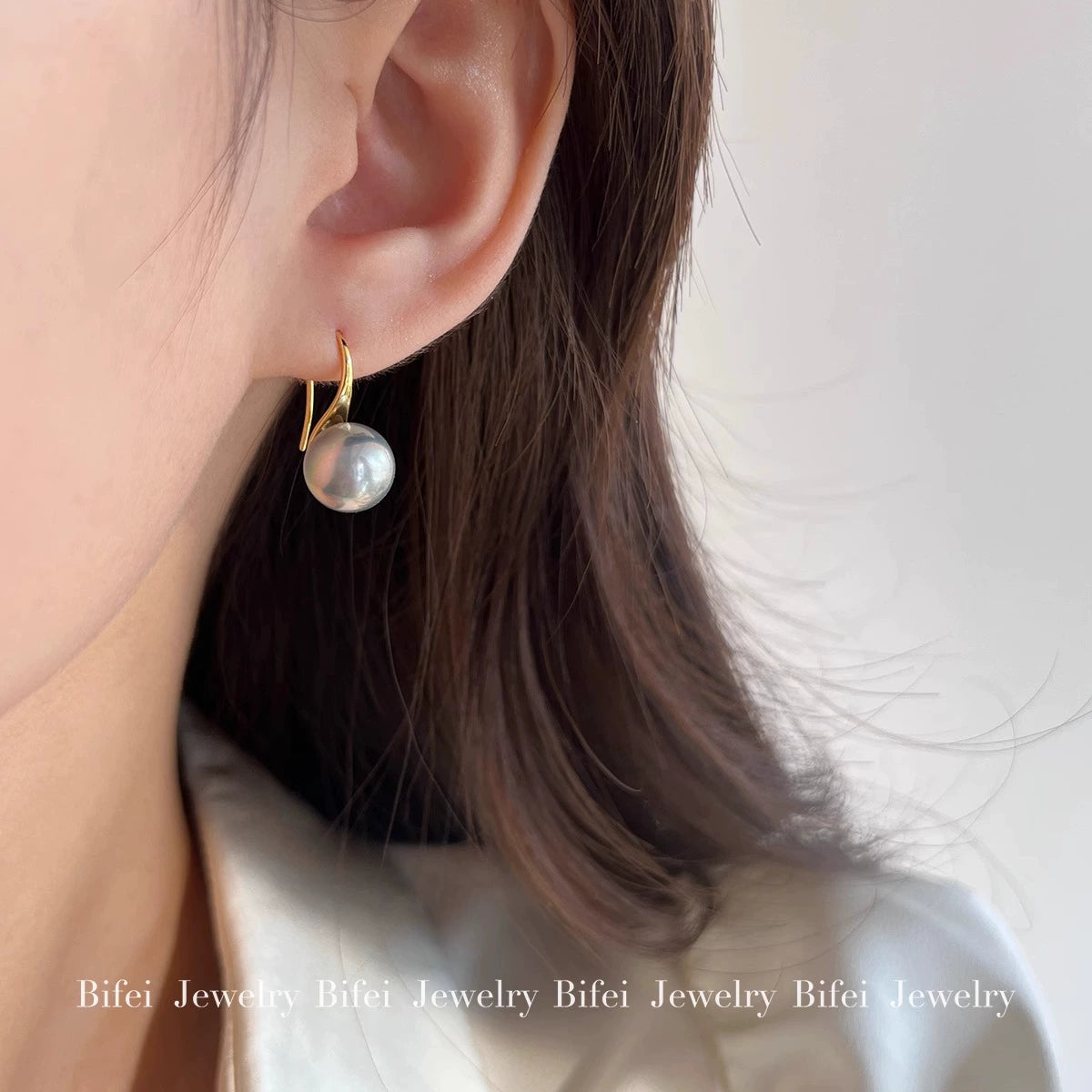 Elegant Nanyang Gold Bead Pearl Ear Hook Earrings - 10mm Studs for Light Luxury Style 2025