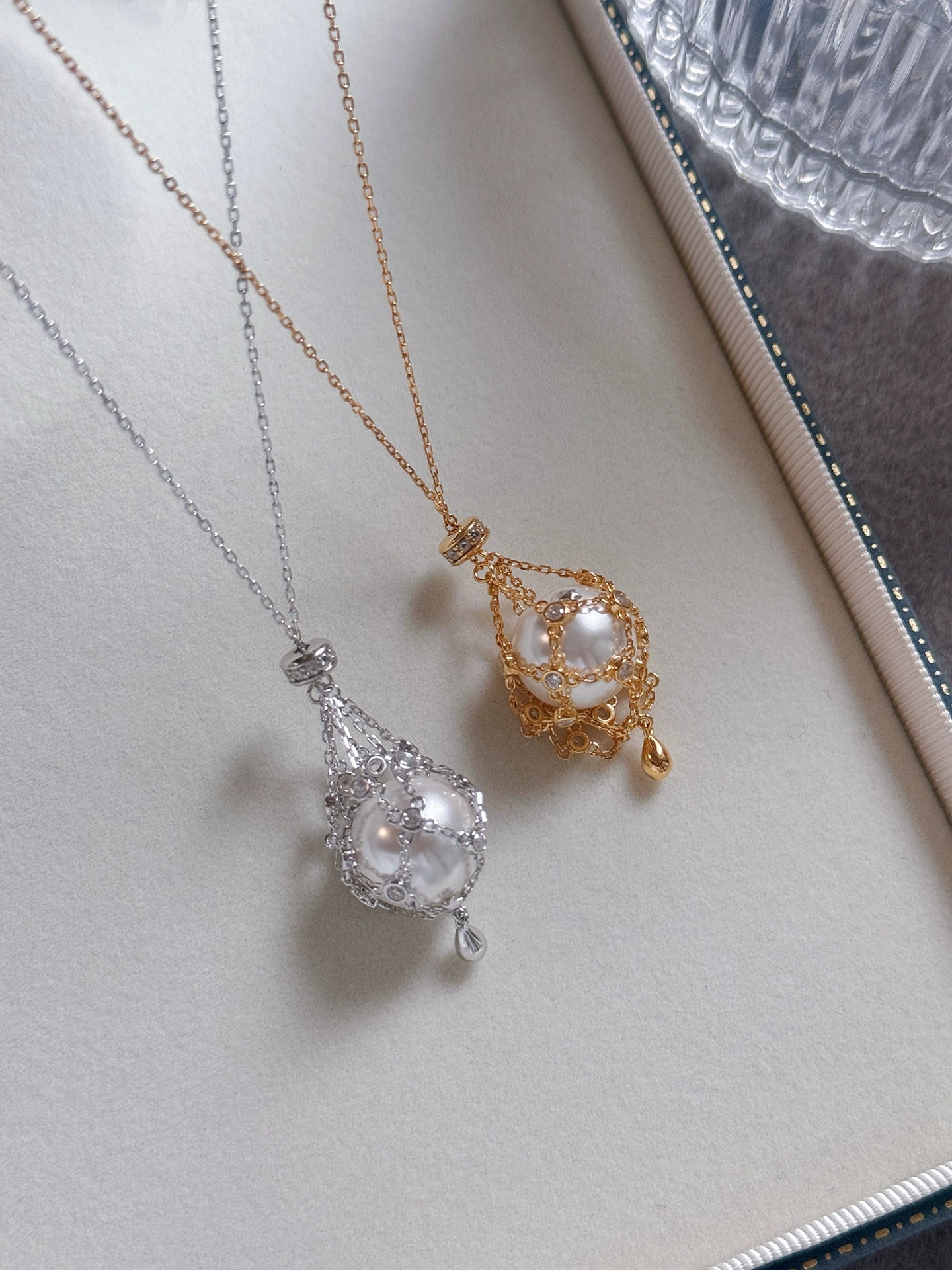 2025 New Autumn/Winter Women's S925 Sterling Silver Sweater Chain – Australian White Pearl Net Necklace, Light Luxury Niche Design