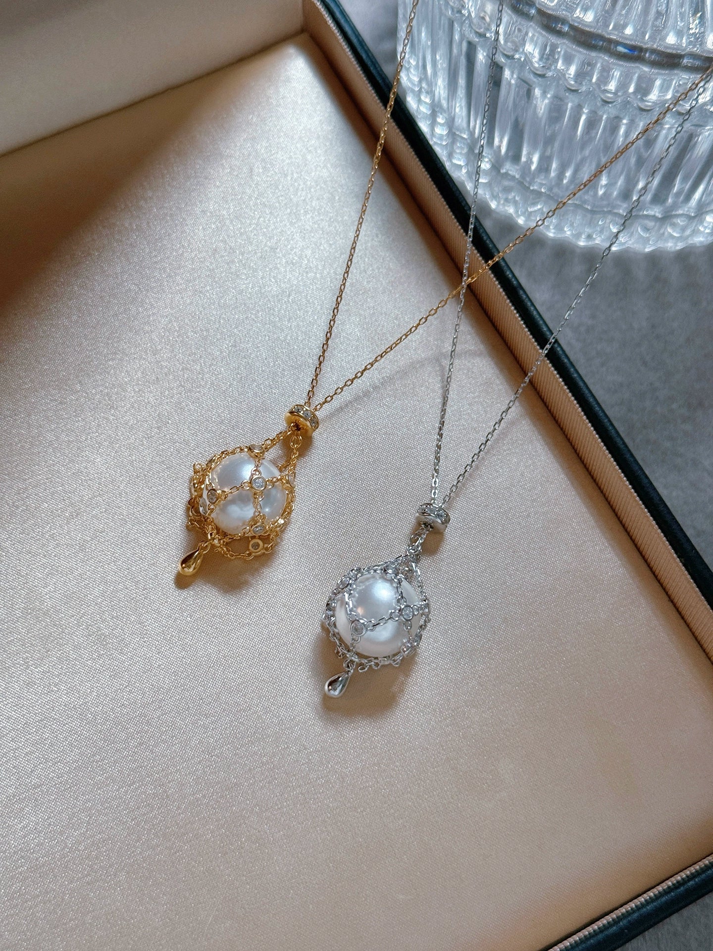 2025 New Autumn/Winter Women's S925 Sterling Silver Sweater Chain – Australian White Pearl Net Necklace, Light Luxury Niche Design