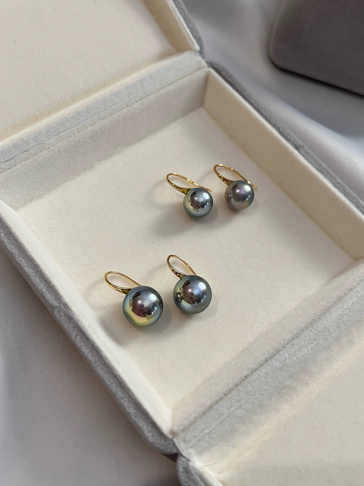 Tahitian Malachite Green Pearl Ear Hook Stud Earrings | 2025 Trendy Hemp Gray Design | High-End Women's Jewelry