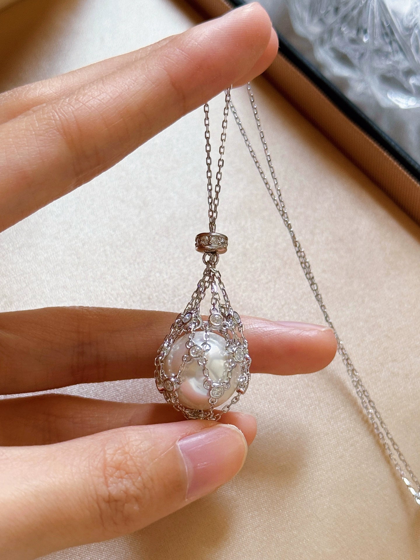 2025 New Autumn/Winter Women's S925 Sterling Silver Sweater Chain – Australian White Pearl Net Necklace, Light Luxury Niche Design