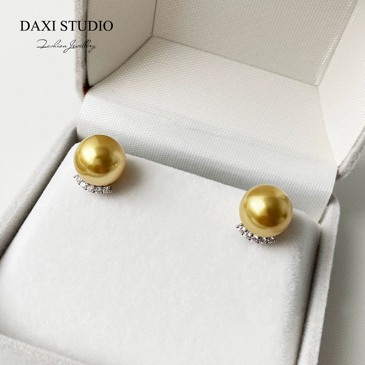 Simple Temperament Eyelash Pearl Stud Earrings | Milk White Pearl | Niche High-End Design | S925 Sterling Silver Earrings for Women