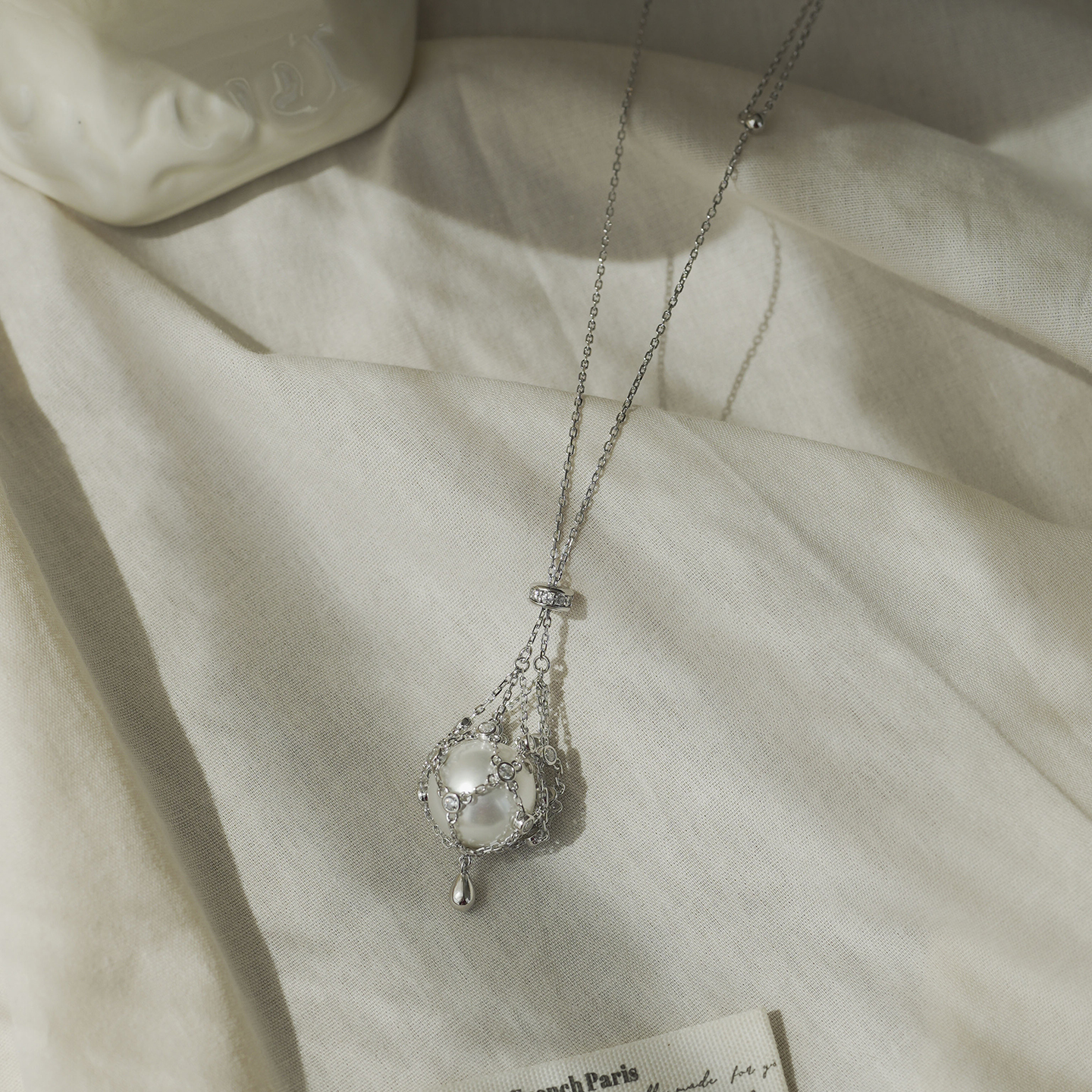 2025 New Autumn/Winter Women's S925 Sterling Silver Sweater Chain – Australian White Pearl Net Necklace, Light Luxury Niche Design