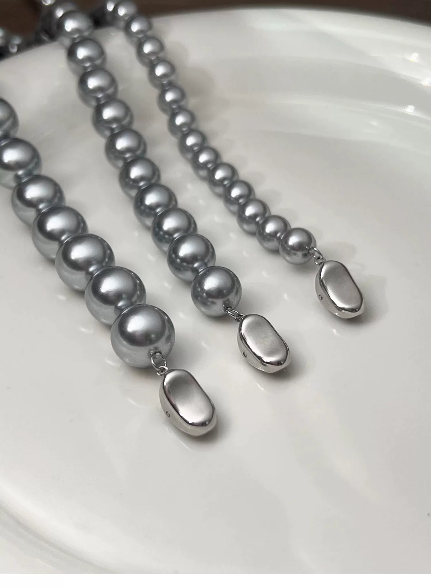 2025 New Women's Platinum Gray Pearl Necklace – 8mm Real Hemp Clavicle Chain Accessory