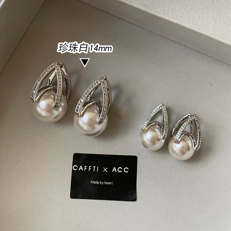 Gray Pearl Earrings for Women | 2025 New Light Luxury Design | Unique High-End Temperament Stud Earrings