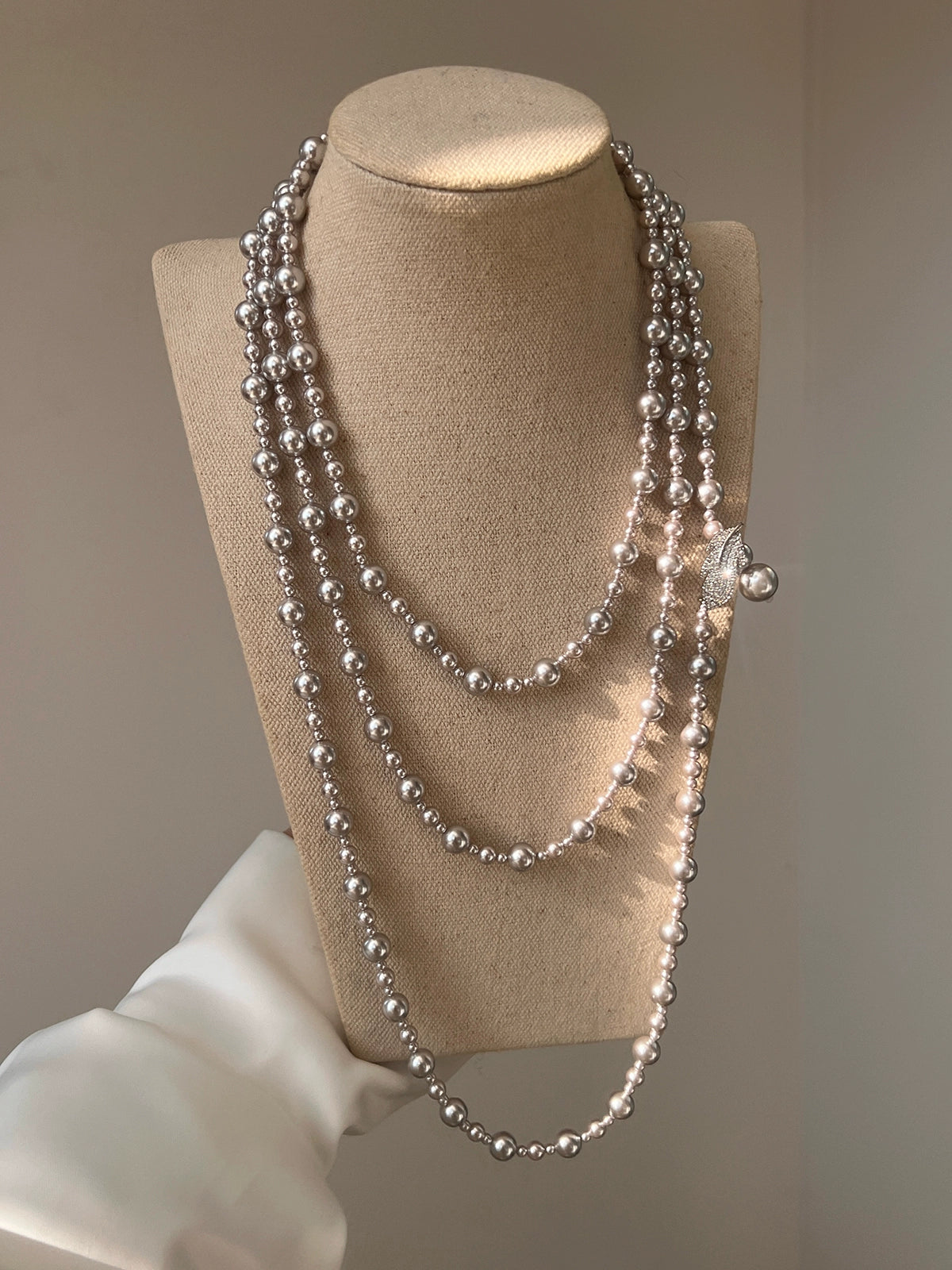 160cm Silver Leaf Pearl Necklace – Silver-Gray Long Sweater Chain, French Hepburn Style
