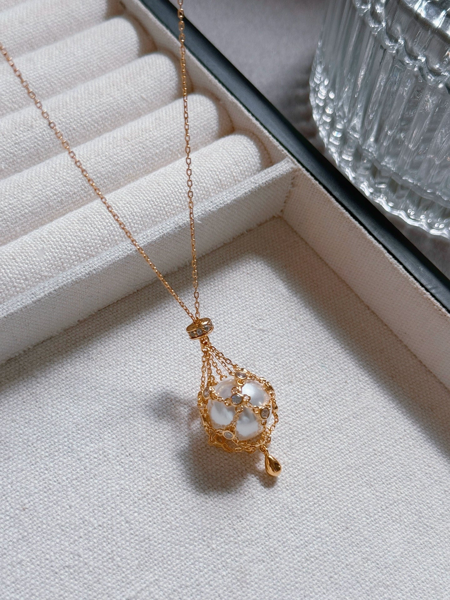 2025 New Autumn/Winter Women's S925 Sterling Silver Sweater Chain – Australian White Pearl Net Necklace, Light Luxury Niche Design