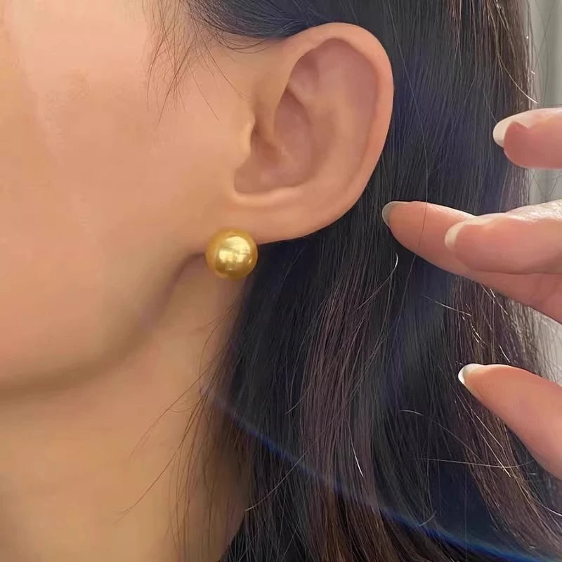 Golden Round Pearl Stud Earrings – Classic Shell Bead Jewelry, French Elegant Style
