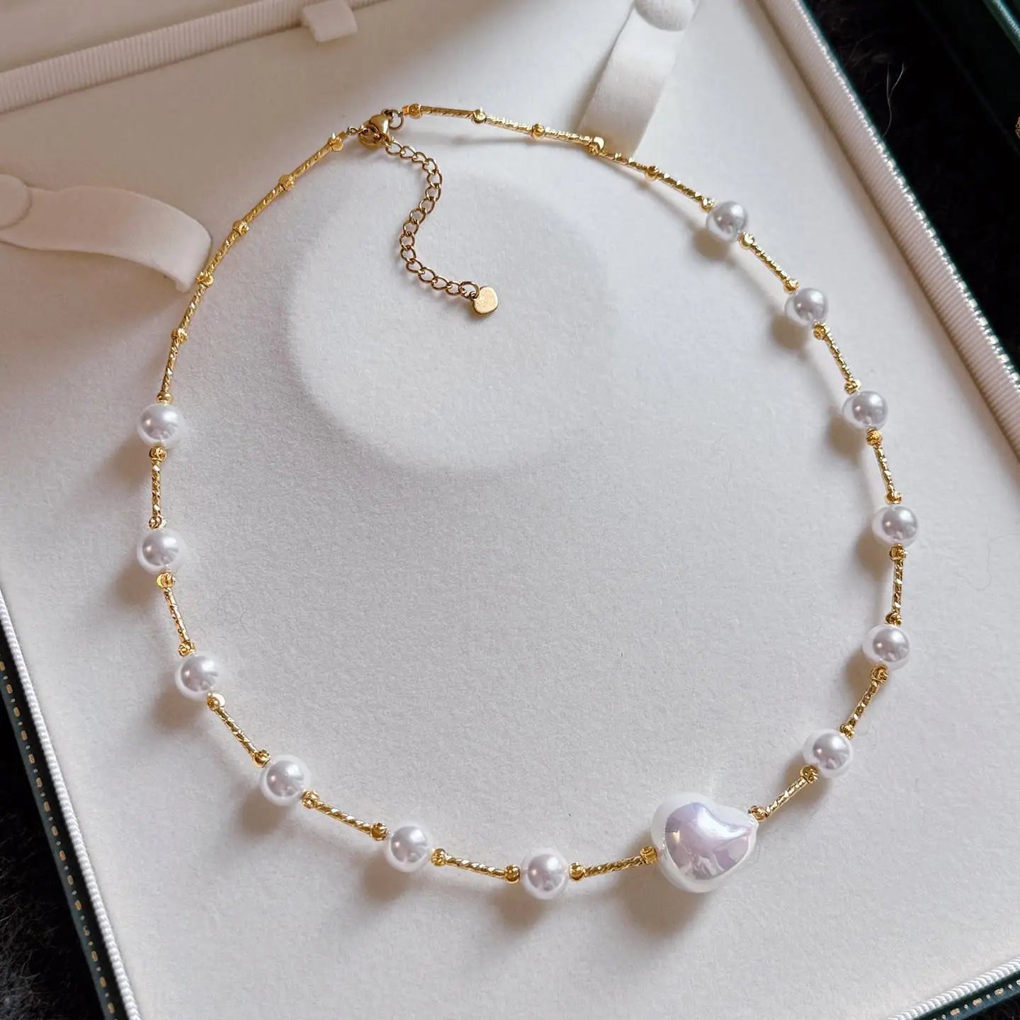Gypsophila pearl necklace, irregular baroque shell pearls, luxurious feel