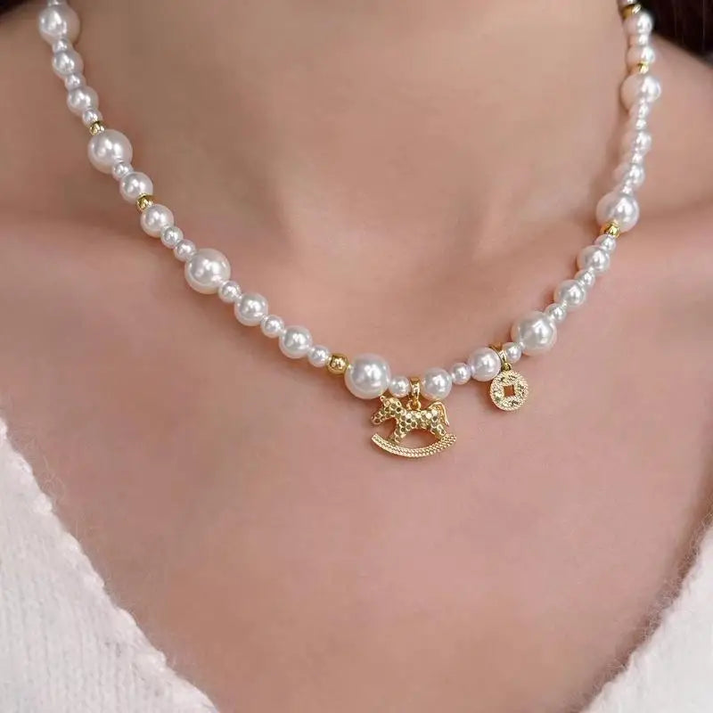 Horse Year Pendant Pearl Necklace for Women, White Clavicle Chain, Stylish Design, 42 cm