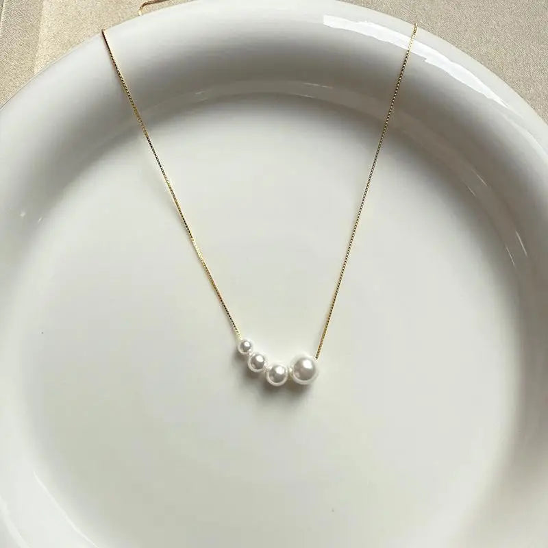 Smiling Pearl Necklace, Shell Pearl Necklace, Light Luxury, Niche Style, Sweater Chain, High-end Simplicity