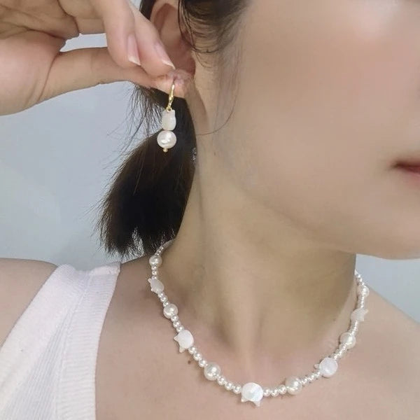 Cute Pet Cat Shaped Shell Bead Earrings, Earhook Pendants, Fashionable Earrings,  Exquisite Style, Suitable for  Dating