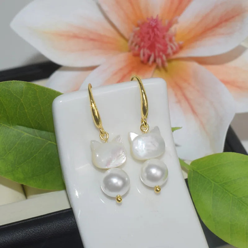 Cute Pet Cat Shaped Shell Bead Earrings, Earhook Pendants, Fashionable Earrings,  Exquisite Style, Suitable for  Dating