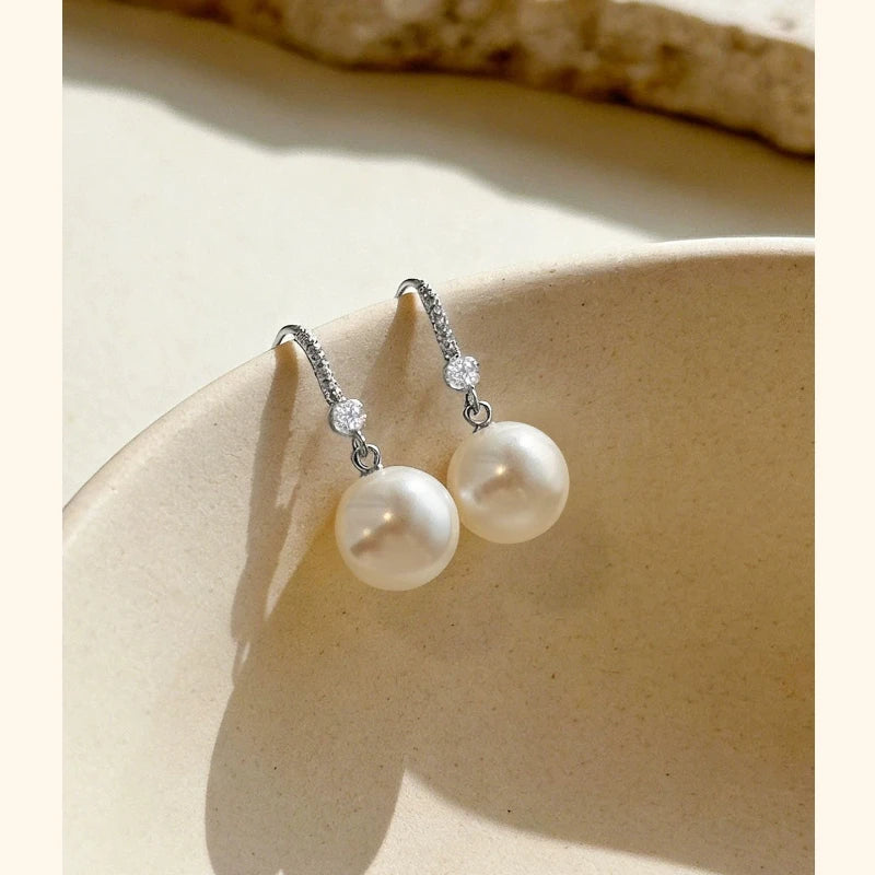 White shell bead small diamond ear hook, new minimalist earring, light luxury, niche high-end feeling