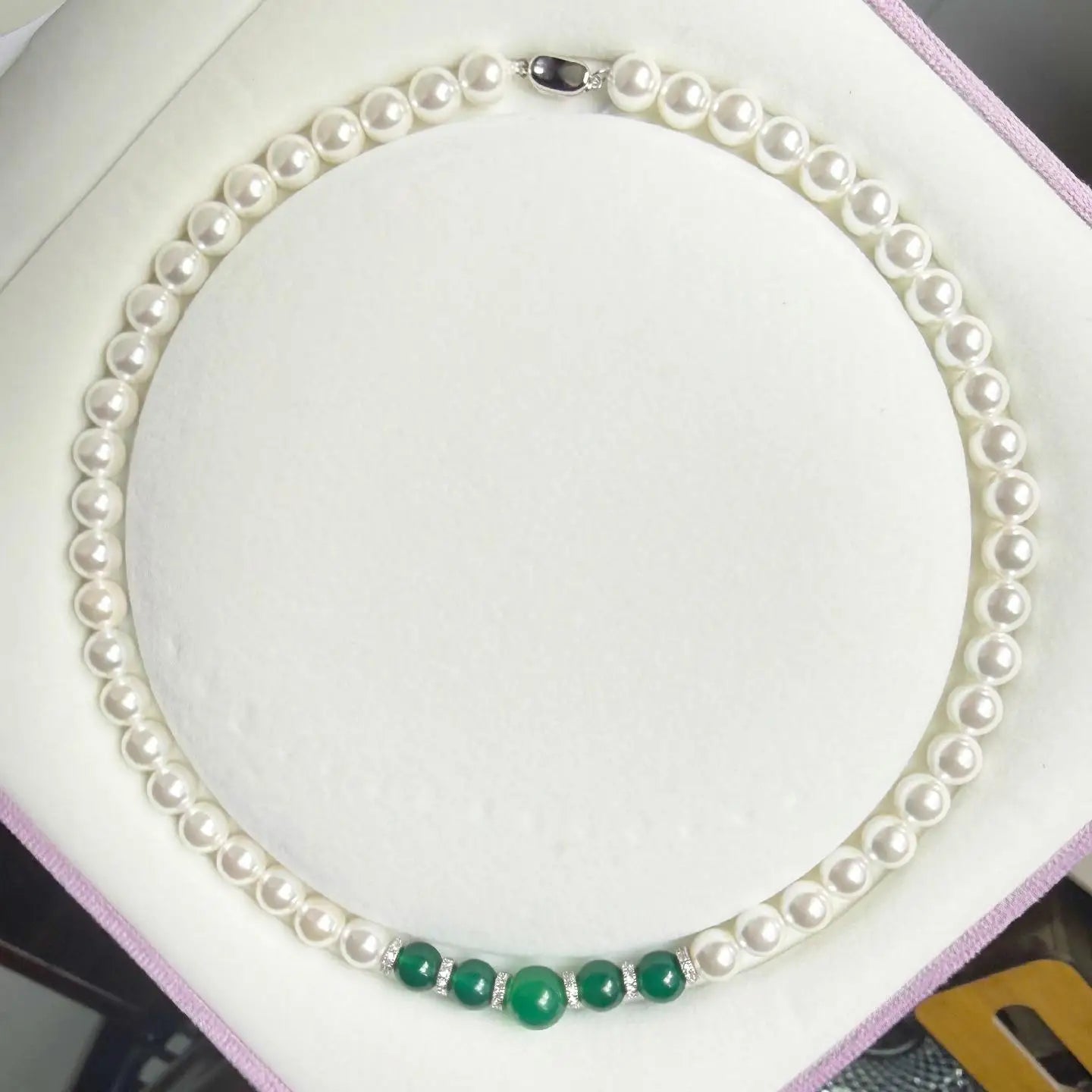 Women’s Shell Pearl Necklace with Mother of Pearl, Elegant Gift for Mom, Mother’s Day Necklace, Grandma Birthday Gift