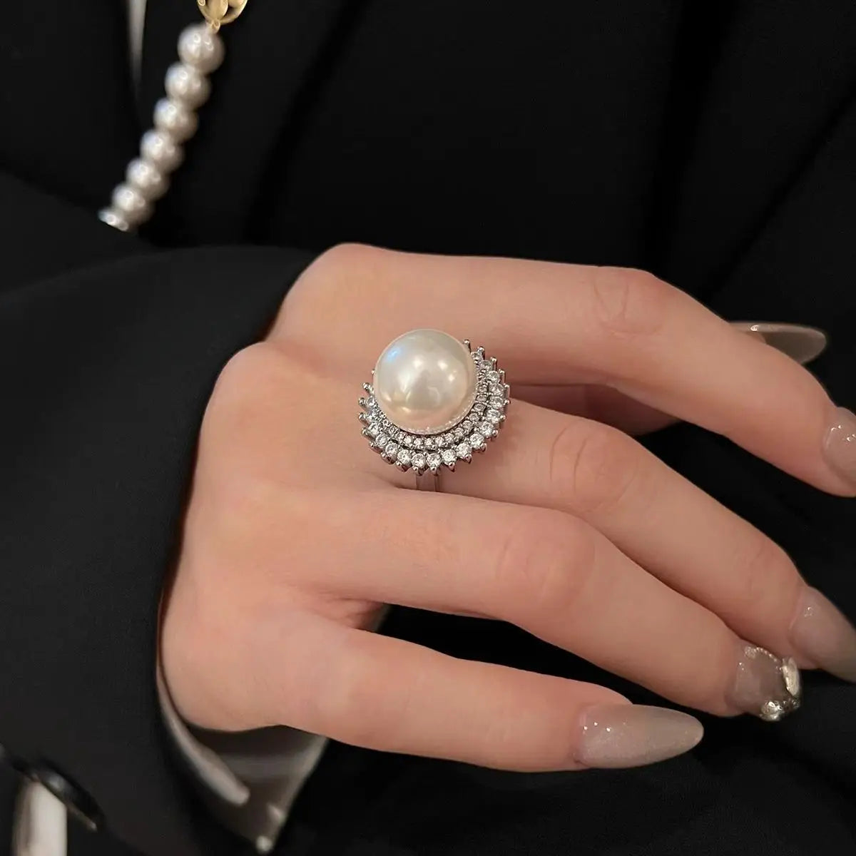 White pearl ring for women, high-end temperament ring, for friends, daily matching, for parties