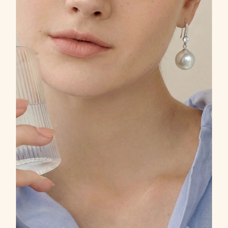 White shell bead small diamond ear hook, new minimalist earring, light luxury, niche high-end feeling