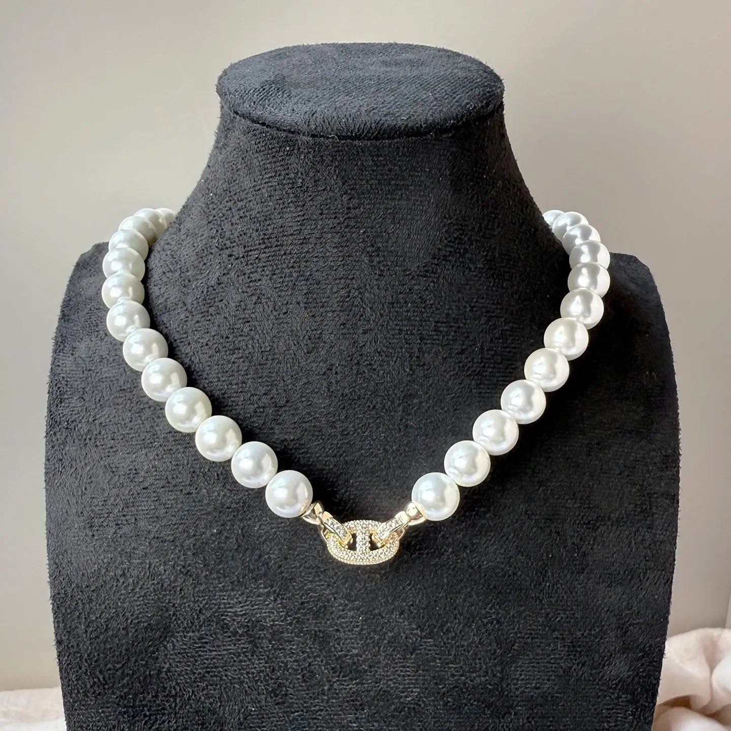 8mm pig nose shell pearl necklace clavicle chain necklace gold button 10mm 12mmshell pearl mother of pearl