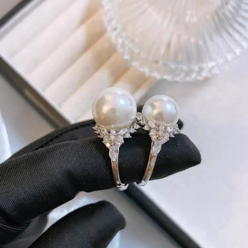 Queen Horse Eye Diamond  White shell Pearl Ring Feminine Temperament Fashion French Celebrity Premium Ring