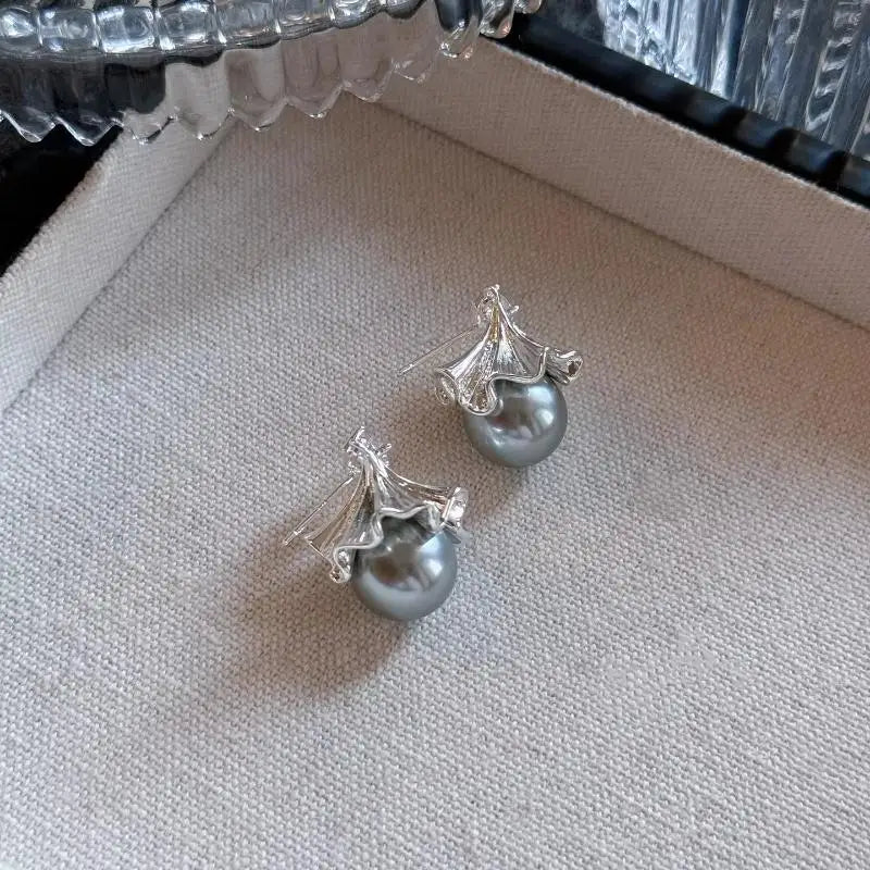 Lotus Leaf Umbrella Pearl Earrings White for Womenshell pearl mother of pearl jewelry