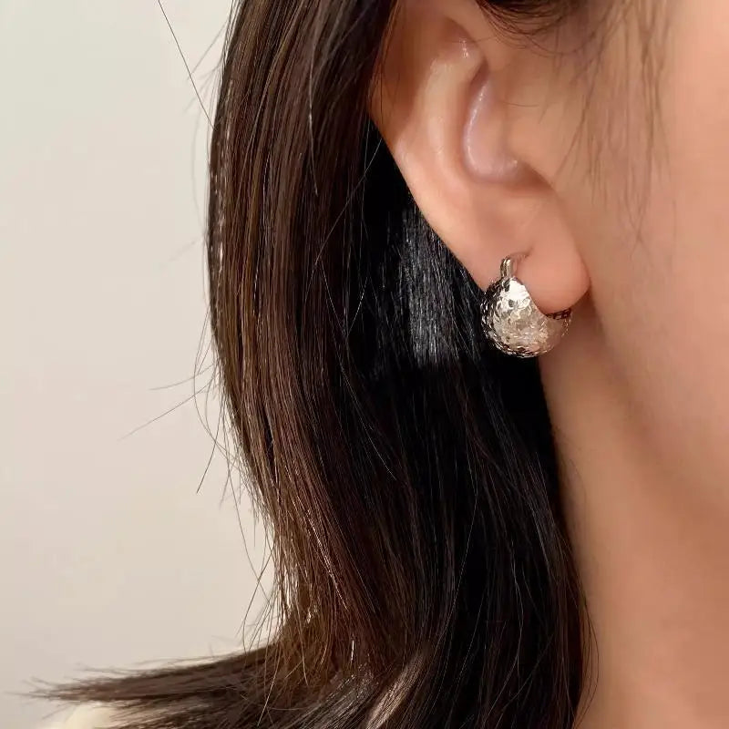 Shiny earrings, gold, silver, round ball, sterling silver, super shiny pine cone round, ear clasp earrings, suitable for parties