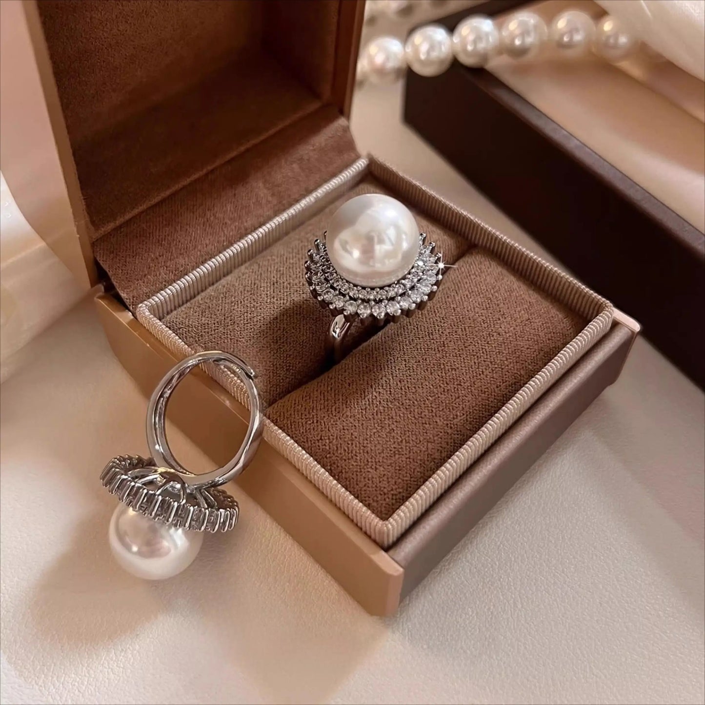 White pearl ring for women, high-end temperament ring, for friends, daily matching, for parties