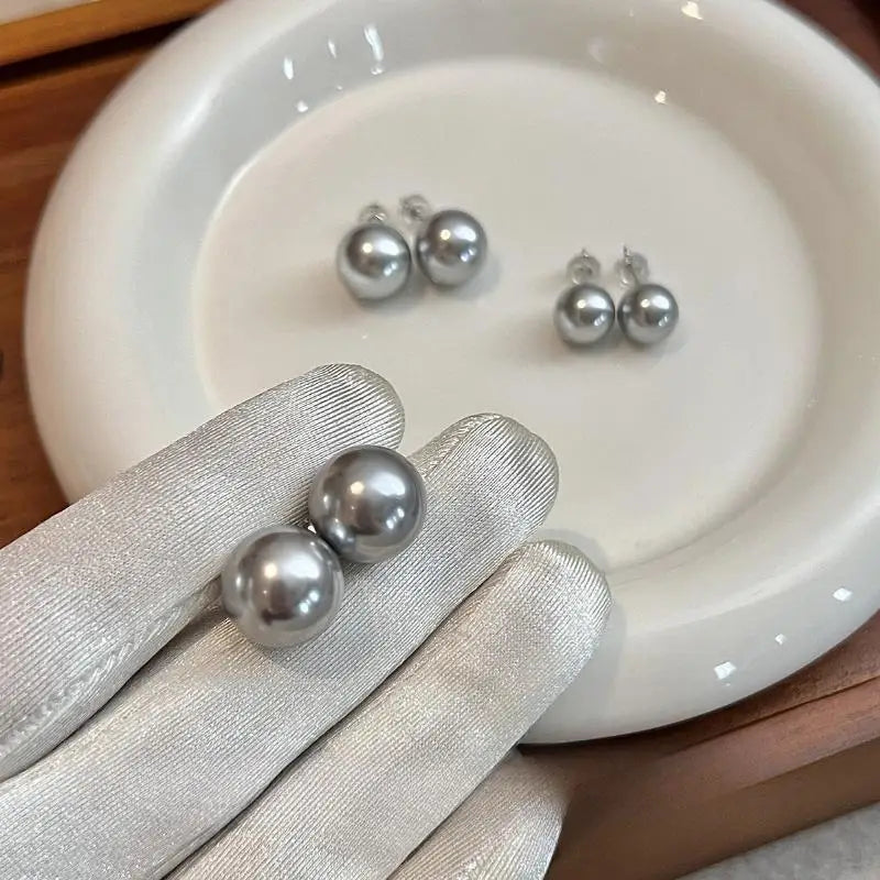 Pearl stud earrings, Mother's Day gift, basic model, suitable for work, party, outdoor use, birthday gift.