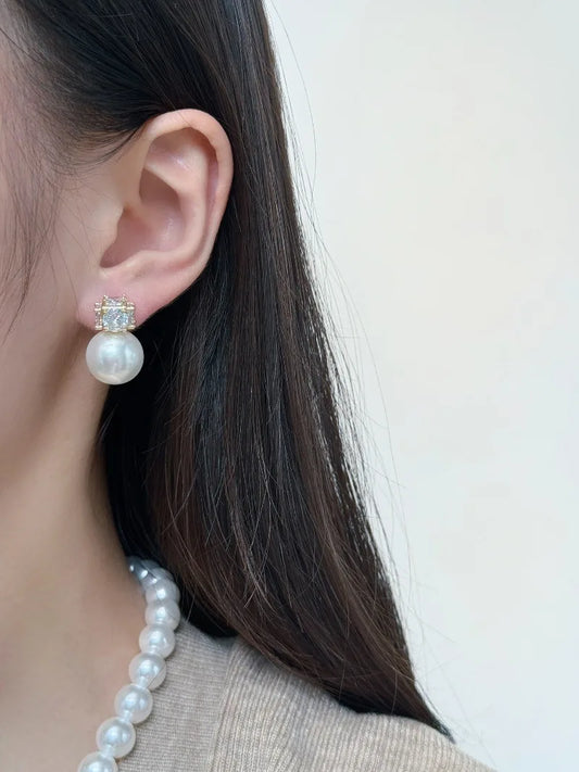 Four-sided diamond Australian white pearl stud earrings Princess Diana, women's light luxury niche high-end earrings design  she