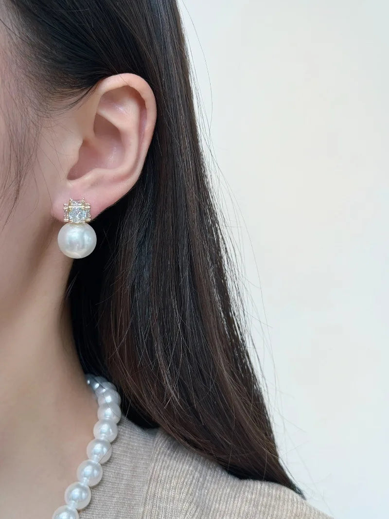 Four-sided diamond Australian white pearl stud earrings Princess Diana, women's light luxury niche high-end earrings design  she